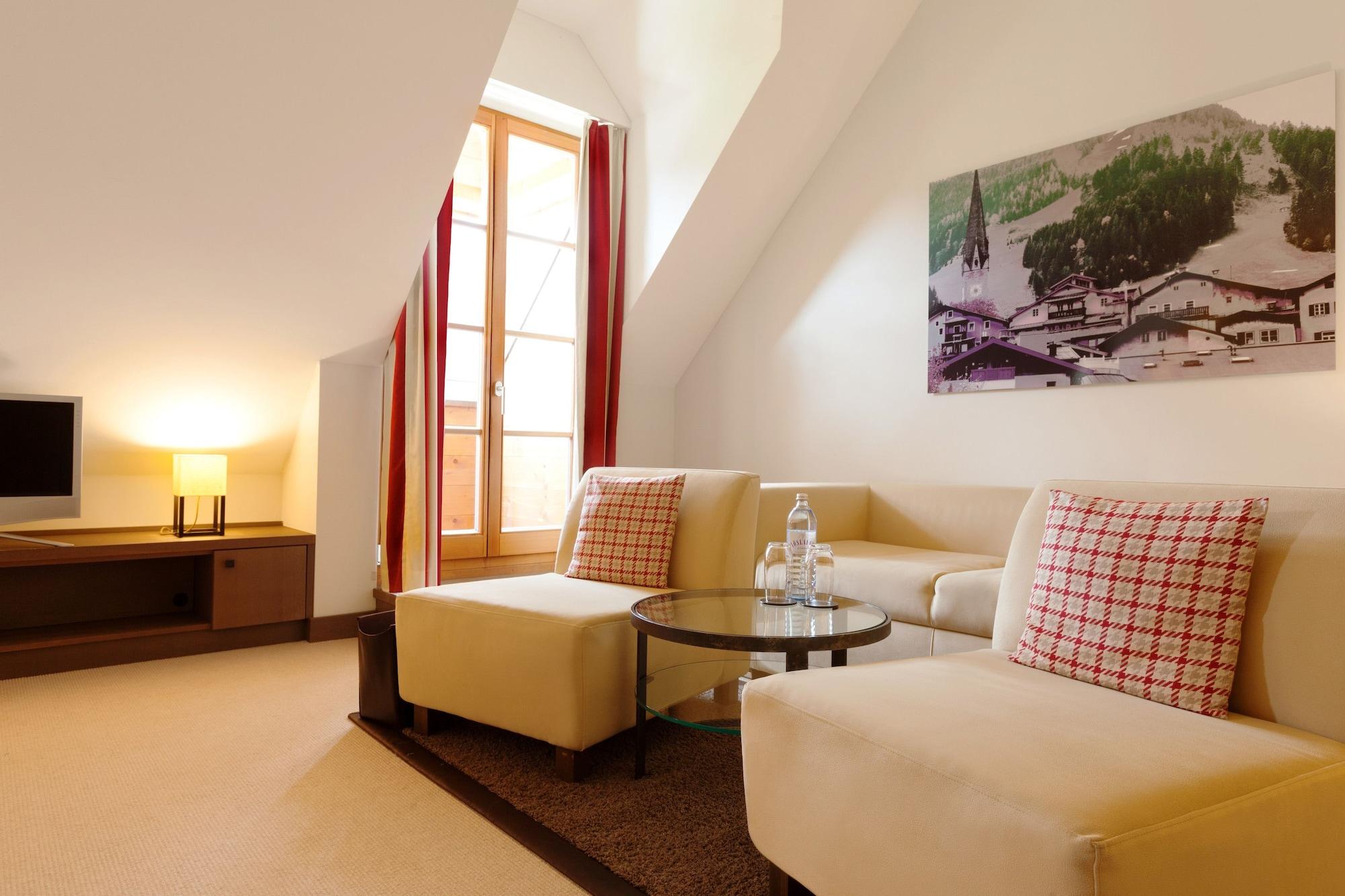 基茨比厄尔玫瑰酒店 外观 照片 A suite at the Hotel de la Couronne