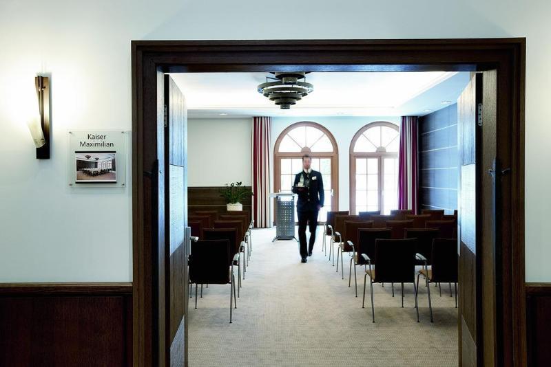基茨比厄尔玫瑰酒店 外观 照片 The interior of the German Federal Police Academy